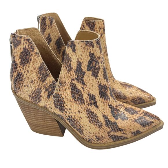Vince Camuto Gigietta Bootie Snakeskin Stacked Wood Heel Split Shaft Size 7M - Picture 1 of 10